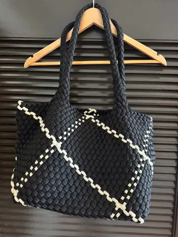 호주 Marcs woven bag 토트백