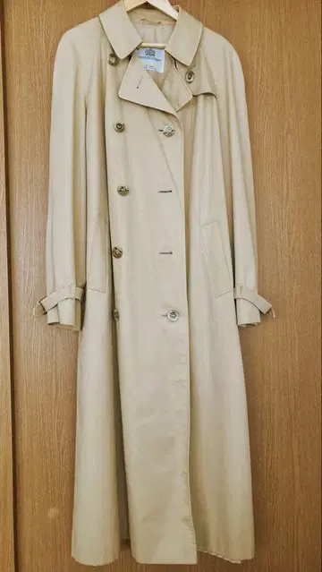 Aquascutum 트렌치코트