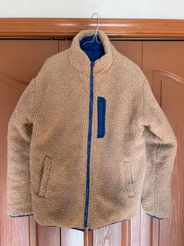 리버서블 보아 자켓 플리스 자켓 베이지 블루