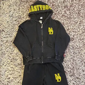 Nasty Dog 후드티와 팬츠 셋업 블랙