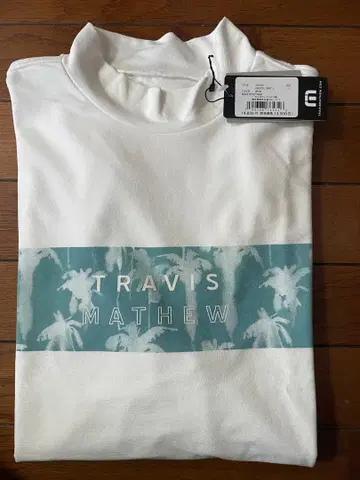 트래비스 매슈, 긴팔 하이넥 셔츠 화이트