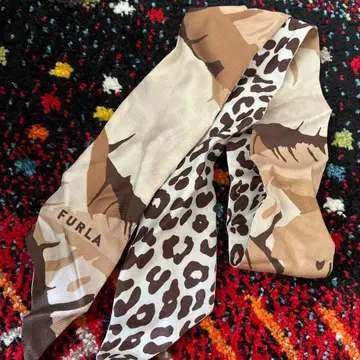 FURLA 애니멀 프린트 스카프