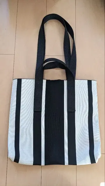 [가방] ZARA 스트라이프 패브릭 토트백