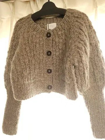 FIKA 차콜 그레이 Hand knit 가디건 9호