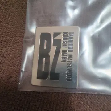 B'z 메탈 배지