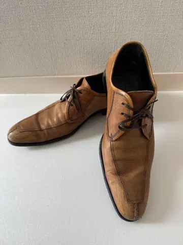 DOUCAL의 브라운 가죽 드레스 슈즈 유럽 사이즈 40