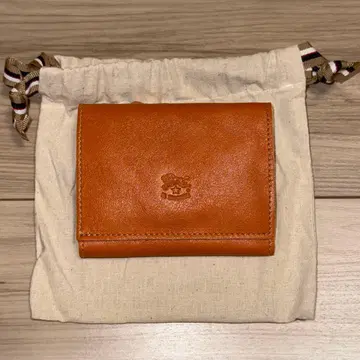 미사용 새상품 IL BISONTE 일비종떼 지갑 3단 컴팩트