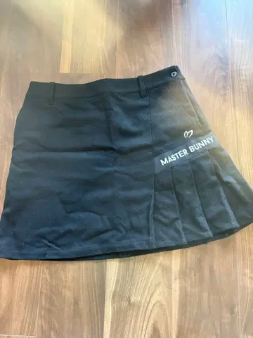 MASTER BUNNY 플리츠 스커트 블랙 사이즈 2