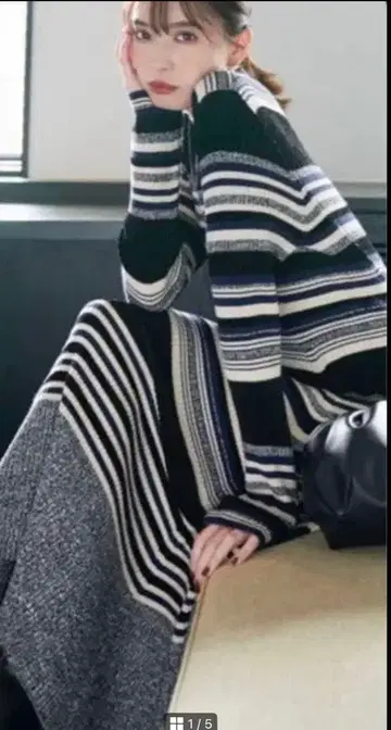 코코딜 멀티 보더 플레어 니트 원피스