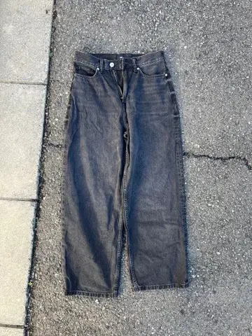 블랙 슈퍼 배기 데님