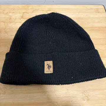 U.S. POLO ASSN. 블랙 니트 모자