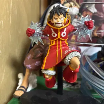 루피 피규어 공격 포즈