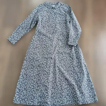 새상품급 써니클라우드 사이즈 L pon 꽃무늬 같은 원피스 펠리시모