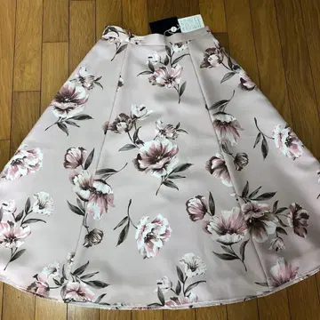 [ 미사용 택 포함 ] JUSGLITTY 꽃무늬 스커트
