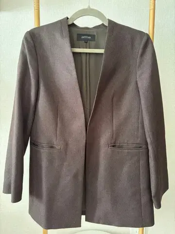 UNTITLED 브라운 노카라 자켓