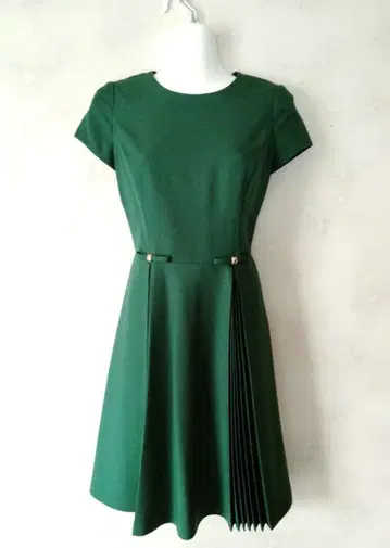 스트로베리 필드 원피스 그린