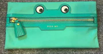 Anya Hindmarch 개구리 파우치