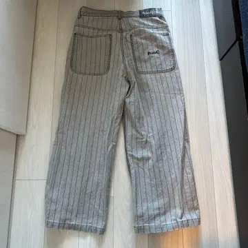 BLESSU 블레스유 배기 데님 스트라이프 새상품급