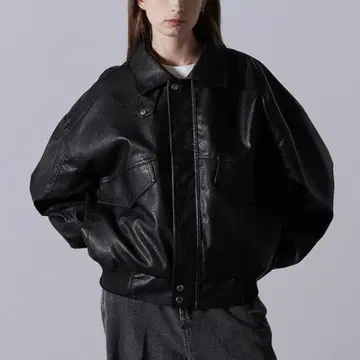 블랙 가죽 자켓 벌룬 실루엣