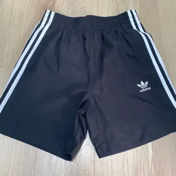 adidas 3선 블랙 숏팬츠