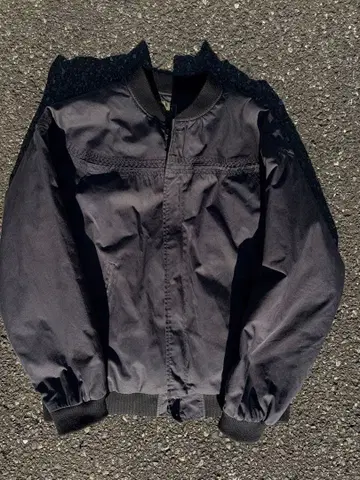 BEAMS HEART 블랙 점퍼 M