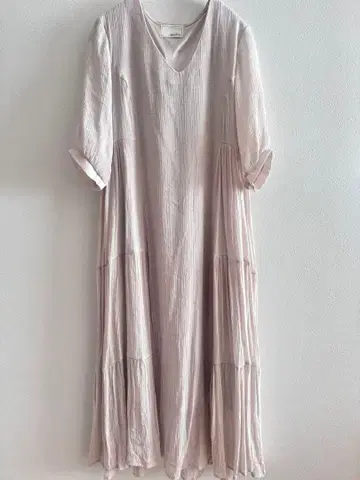 shushu 스크런치 레이온 베이지 원피스