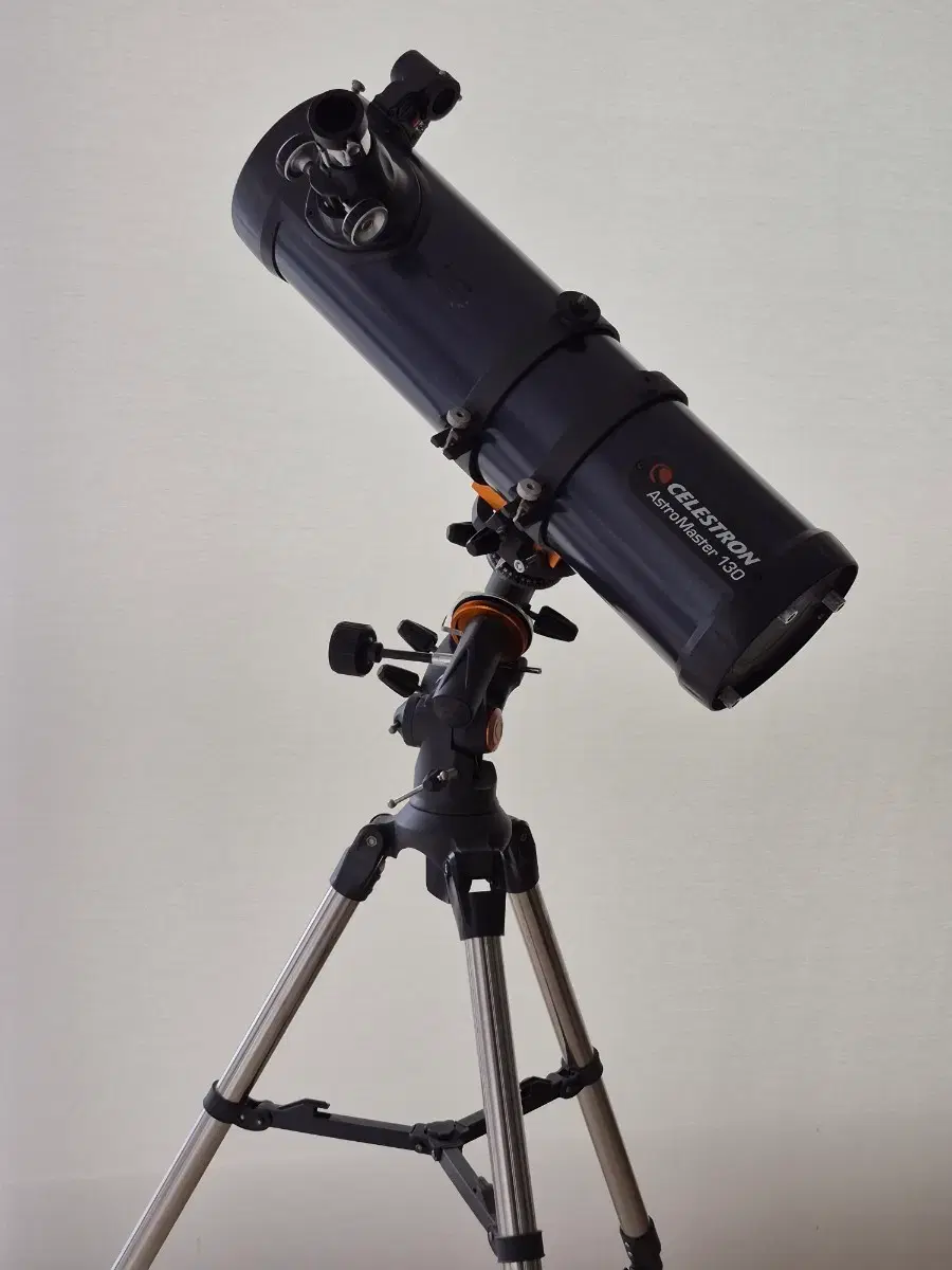 셀레스트론 AstroMaster 130EQ 천체망원경