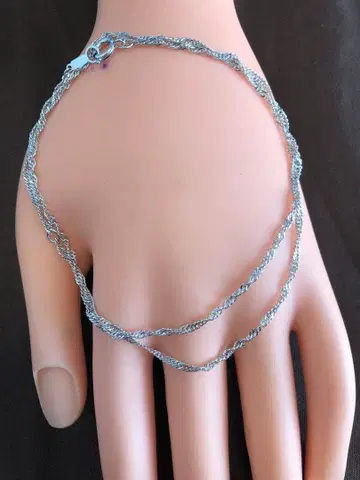 실버 트위스트 체인 목걸이