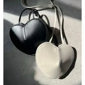 [ 미사용 새상품 ] 하트형 숄더백 블랙