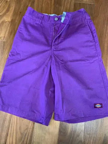 Dickies 보라색 숏팬츠