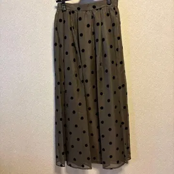브라운 도트 무늬 플레어 롱 스커트 38