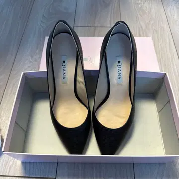 DIANA 블랙 하이힐 스틸레토