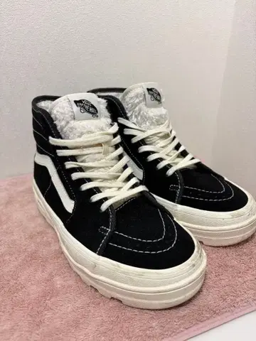 VANS 반스 통굽 스웨이드 블랙 하이컷 스니커즈