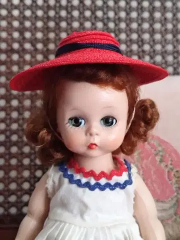 트리콜로르 드레스 빈티지 마담 알렉산더 8인치 인형