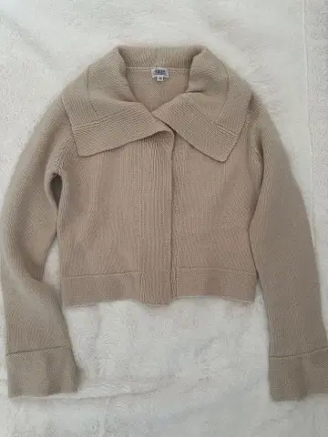 베이지 100% 울 긴팔 니트 가디건