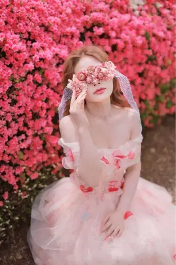 로맨틱 오프숄더 웨딩 드레스