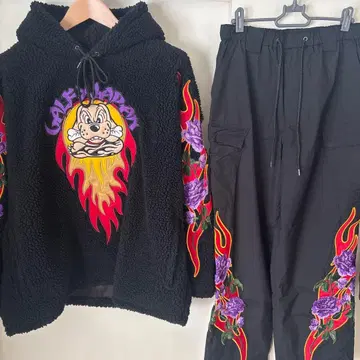 갈피 보아 후드티 & 카고 팬츠 셋업