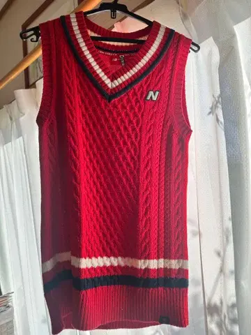 뉴발란스 여성용 베스트 레드