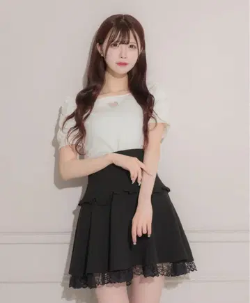 pium 하트 열림 개더 슬리브 티셔츠