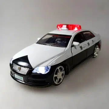 빛나는! 사이렌 소리! 도요타 마크X 패트롤카 미니카 풀백카 1/32
