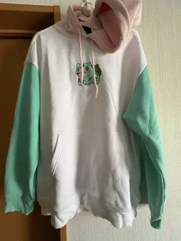 포켓몬 이상해씨 자수 후드티