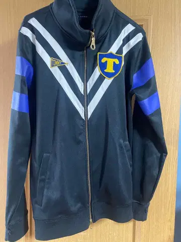 TOMMY 블랙 저지 MCM LXXV