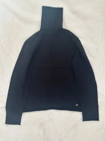 FOXEY NEW YORK 블랙 터틀넥