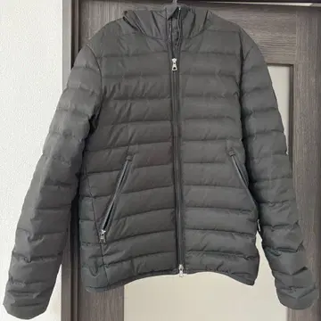 EA7 Emporio Armani 블랙 다운 자켓