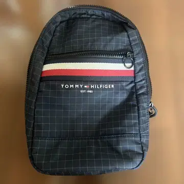 TOMMY HILFIGER 숄더백 체크 무늬 블랙