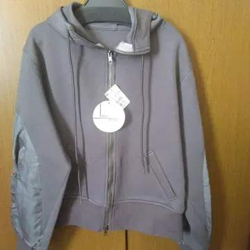 새상품 라슈드 액티브 자켓 정가 19000 이소재