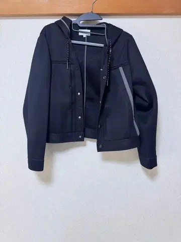 글로브라이드 블랙 후드 부착 자켓