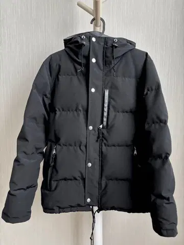 블랙 다운 자켓 M 사이즈