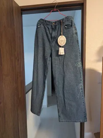 자수 디자인 와이드 레그 데님 3L 블루