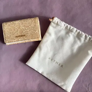 AETHER 꽃무늬 카드 케이스 베이지